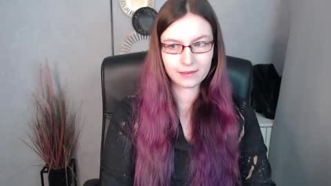 Snapshot of emma_lust94 chatting on 02-19-25, 06:55 emma online show from 02-19-25, 06:55