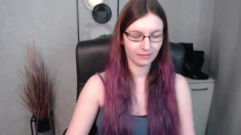 Snapshot of emma_lust94 chatting on 02-20-25, 10:16 emma online show from 02-20-25, 10:16