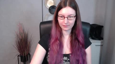 Snapshot of emma_lust94 chatting on 03-04-25, 06:58 emma online show from 03-04-25, 06:58
