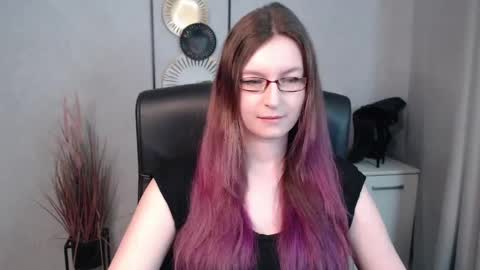 Snapshot of emma_lust94 chatting on 03-07-25, 07:08 emma online show from 03-07-25, 07:08