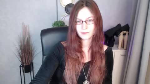 Snapshot of emma_lust94 chatting on 02-24-26, 06:22 emma online show from 02-24-26, 06:22