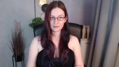 Snapshot of emma_lust94 chatting on 03-06-26, 08:11 emma online show from 03-06-26, 08:11