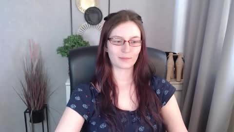 Snapshot of emma_lust94 chatting on 03-13-26, 02:01 emma online show from 03-13-26, 02:01