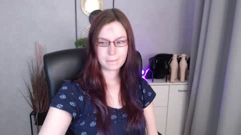 Snapshot of emma_lust94 chatting on 03-16-26, 06:45 emma online show from 03-16-26, 06:45
