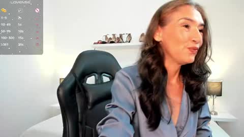 Emma  online show from 05-01-26, 11:37