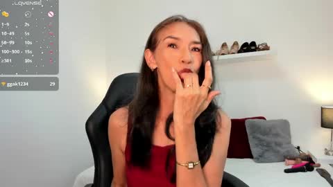 Emma  online show from 05-08-26, 11:37