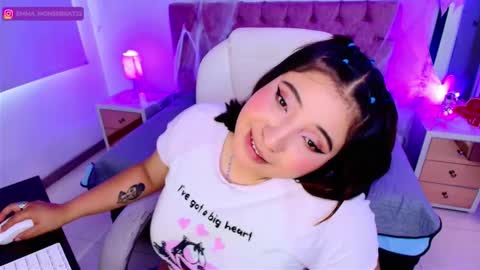 Emma Monserratt online show from 10-15-25, 07:47