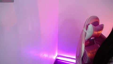 Snapshot of emma_naa chatting on 09-27-25, 12:15 Emma online show from 09-27-25, 12:15