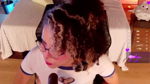     online show from 05-12-26, 10:23