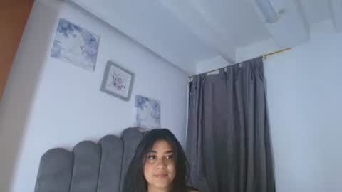 emma_saenz01 online show from 07-07-26, 11:14