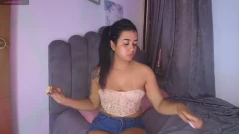 emma_saenz01 online show from 07-28-26, 06:42
