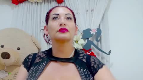 emma_saenzz online show from 01-19-26, 04:27