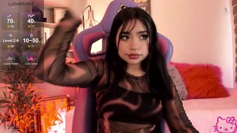 Snapshot of emma_soffia chatting on 03-10-26, 05:07 EMMA online show from 03-10-26, 05:07