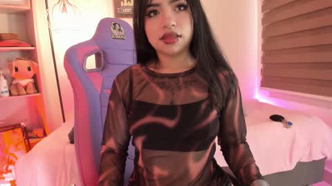 Snapshot of emma_soffia chatting on 03-14-26, 03:17 EMMA online show from 03-14-26, 03:17