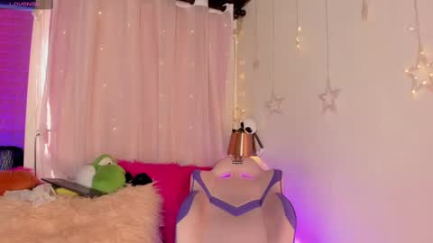 Snapshot of emma_soffia_ chatting on 01-23-25, 06:56 EMMA online show from 01-23-25, 06:56