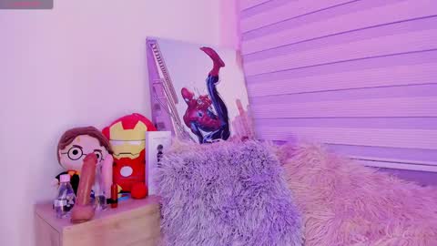 Snapshot of emma_soffia_ chatting on 02-20-25, 10:26 EMMA online show from 02-20-25, 10:26