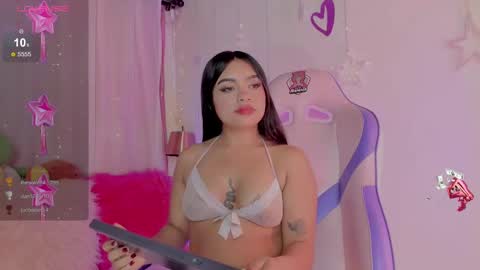 Snapshot of emma_soffia_ chatting on 03-11-25, 09:59 EMMA online show from 03-11-25, 09:59
