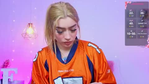 Snapshot of emma_softt chatting on 05-18-26, 01:02 Emma Softt online show from 05-18-26, 01:02