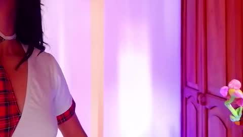 Snapshot of emma_web_ chatting on 10-15-25, 04:40 Emma web online show from 10-15-25, 04:40