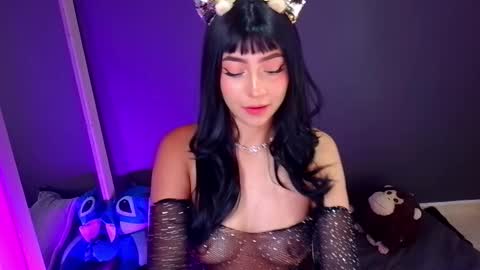 Emma web online show from 12-22-25, 06:16