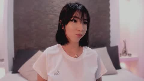 Snapshot of emma_woods__ chatting on 10-19-25, 12:28 emma_woods__ online show from 10-19-25, 12:28