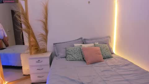 Snapshot of emma_woods__ chatting on 11-28-25, 01:47 emma_woods__ online show from 11-28-25, 01:47