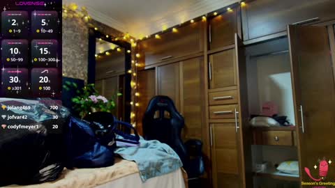 Emma online show from 12-10-24, 01:43