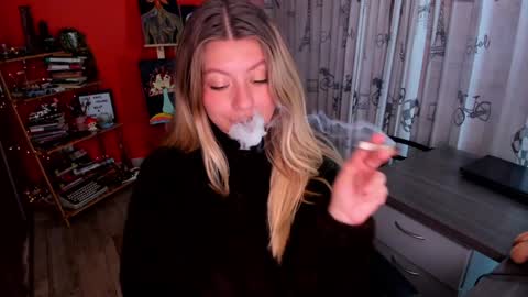 Snapshot of emmaa_hostt chatting on 01-07-25, 03:46 Ema .l. online show from 01-07-25, 03:46
