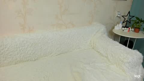 Snapshot of emmaamazingeyes chatting on 12-11-24, 06:09 Emma 31487 online show from 12-11-24, 06:09