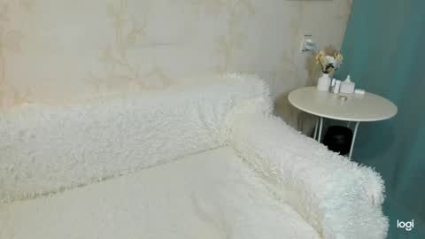 Snapshot of emmaamazingeyes chatting on 02-02-25, 05:04 Emma 31487 online show from 02-02-25, 05:04