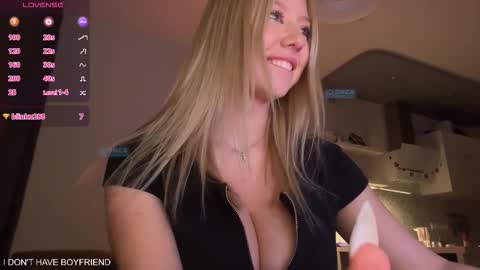 Snapshot of emmaandjake chatting on 02-01-26, 09:24 emmaandjake online show from 02-01-26, 09:24