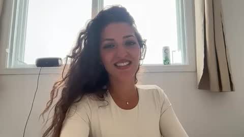 Snapshot of emmababy2322 chatting on 02-27-26, 06:19 Emma online show from 02-27-26, 06:19