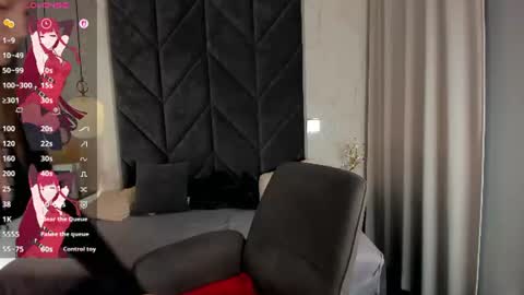 Emma online show from 06-25-26, 10:14
