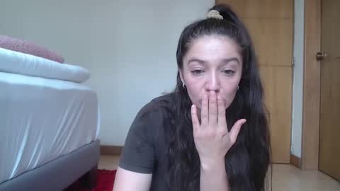 Snapshot of emmablue10 chatting on 02-18-26, 09:11 EMMA BLUE online show from 02-18-26, 09:11