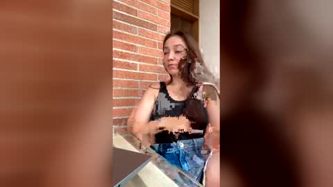 Snapshot of emmablue10 chatting on 02-20-26, 10:21 EMMA BLUE online show from 02-20-26, 10:21