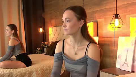 Snapshot of emmacamm chatting on 11-09-25, 09:29 EmmaCamm online show from 11-09-25, 09:29