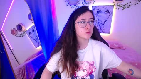 Emma Claire online show from 09-08-25, 10:09