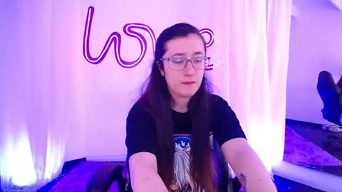 Emma Claire online show from 09-18-25, 10:12