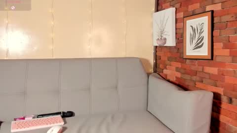 Emma online show from 12-16-24, 04:23