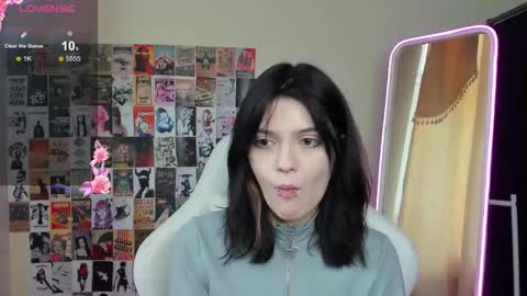 Emma online show from 11-18-25, 07:46