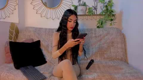 Emma Duque online show from 11-01-25, 07:49