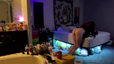 emmaeatsass online show from 10-19-25, 03:29
