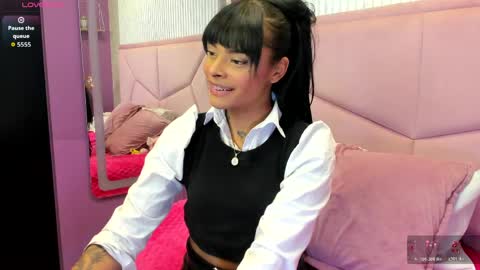 emmaebony_ online show from 05-06-26, 02:19