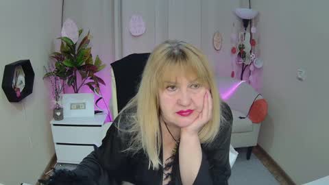emmaellison924117 online show from 04-09-26, 06:30