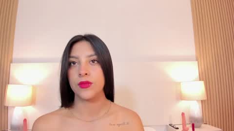 emmaespencer  online show from 05-25-26, 11:27