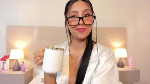 emmaespencer  online show from 06-19-26, 11:30