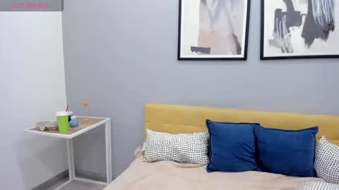 Emma 3 online show from 02-04-26, 01:44