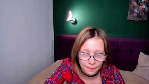 Emma 3 online show from 03-07-26, 02:08