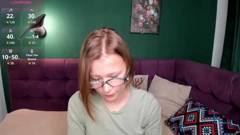 Emma 3 online show from 06-04-26, 01:33