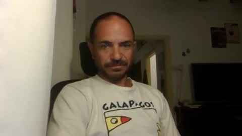 Ariel online show from 10-12-25, 03:27